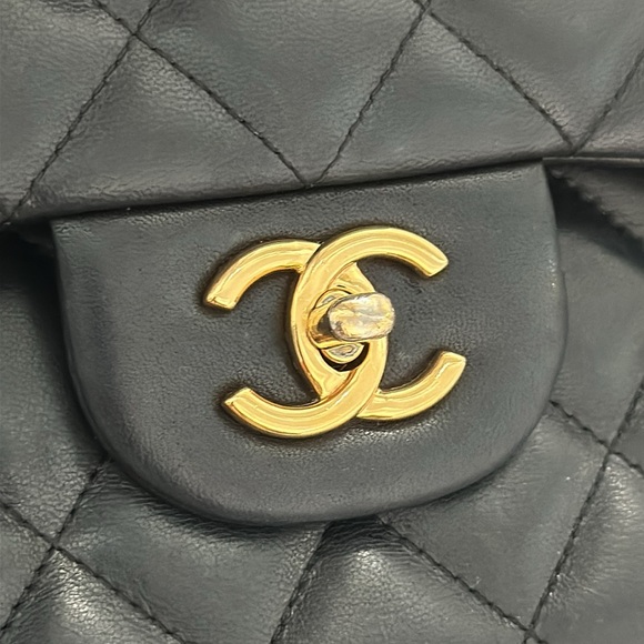Chanel Jumbo Double Flap - Picture 7 of 8